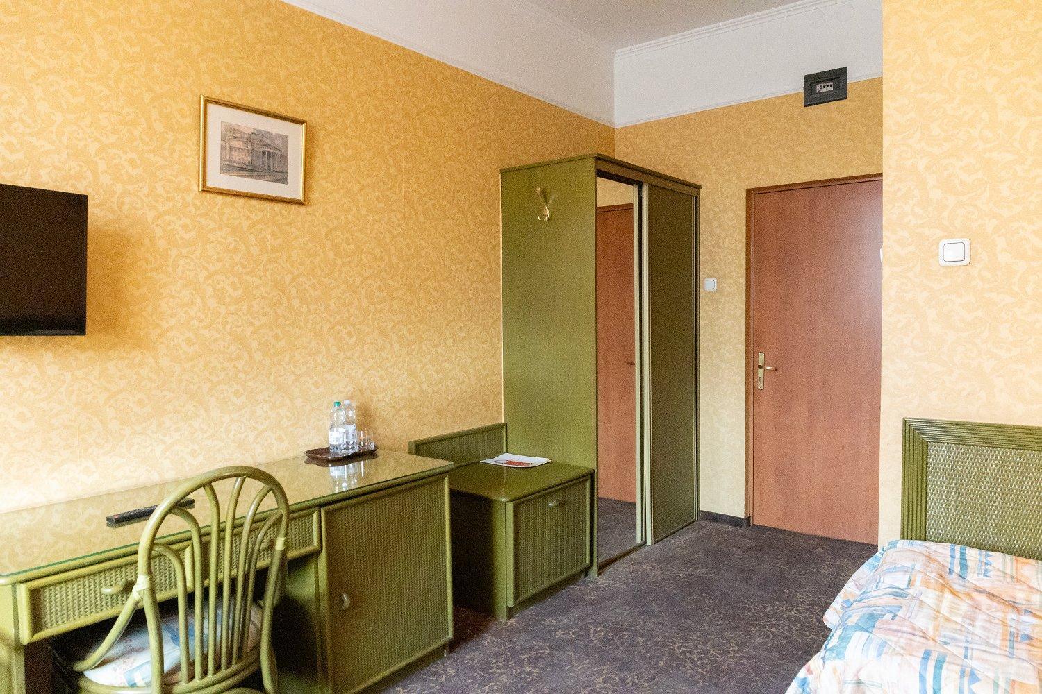 Hotel Calisia Kaliszki Eksteriør billede