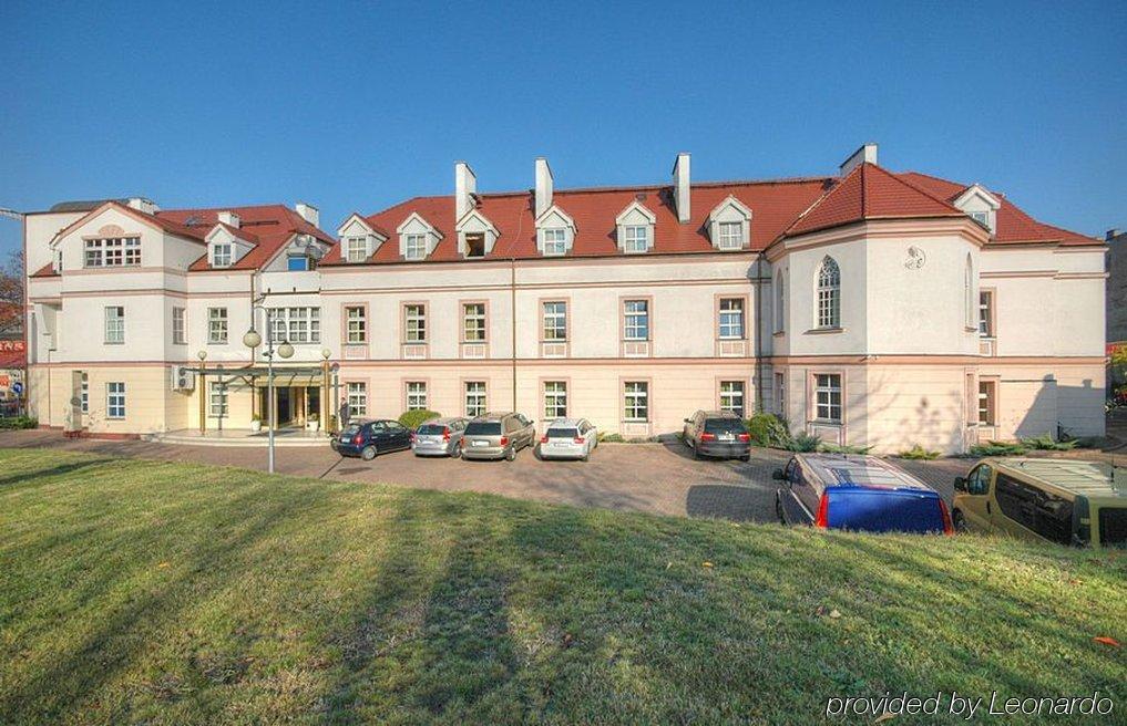 Hotel Calisia Kaliszki Eksteriør billede