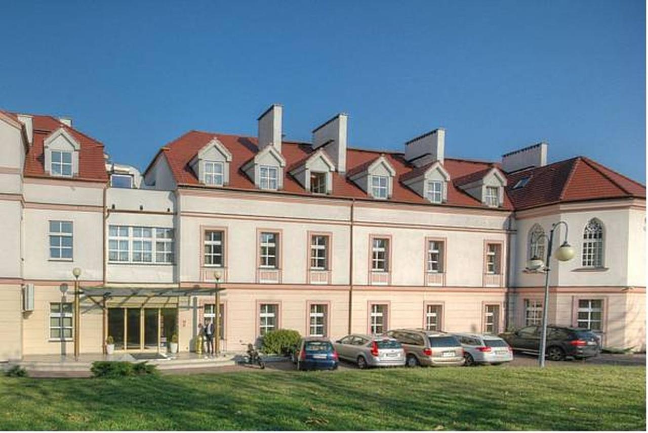 Hotel Calisia Kaliszki Eksteriør billede