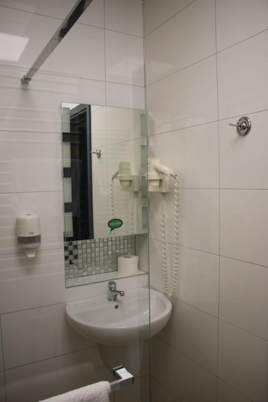 Hotel Calisia Kaliszki Eksteriør billede